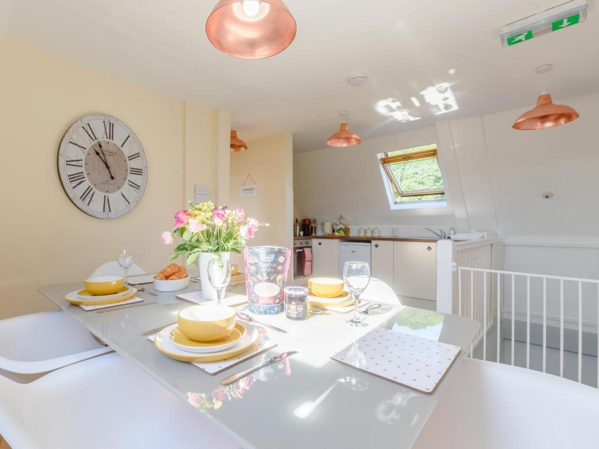 Waters Edge Apartment Ystradgynlais Экстерьер фото